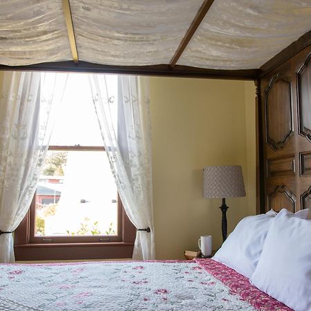 The Pearl Inn Bed And Breakfast Ilwaco ภายนอก รูปภาพ