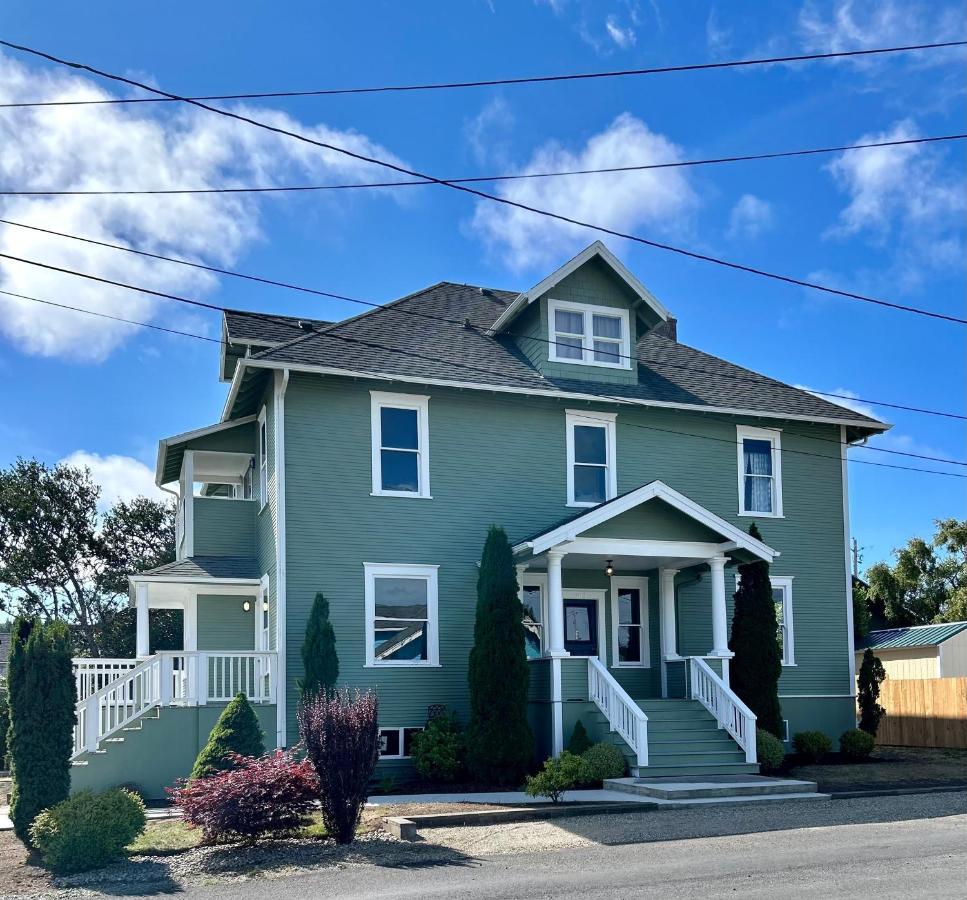 The Pearl Inn Bed And Breakfast Ilwaco ภายนอก รูปภาพ