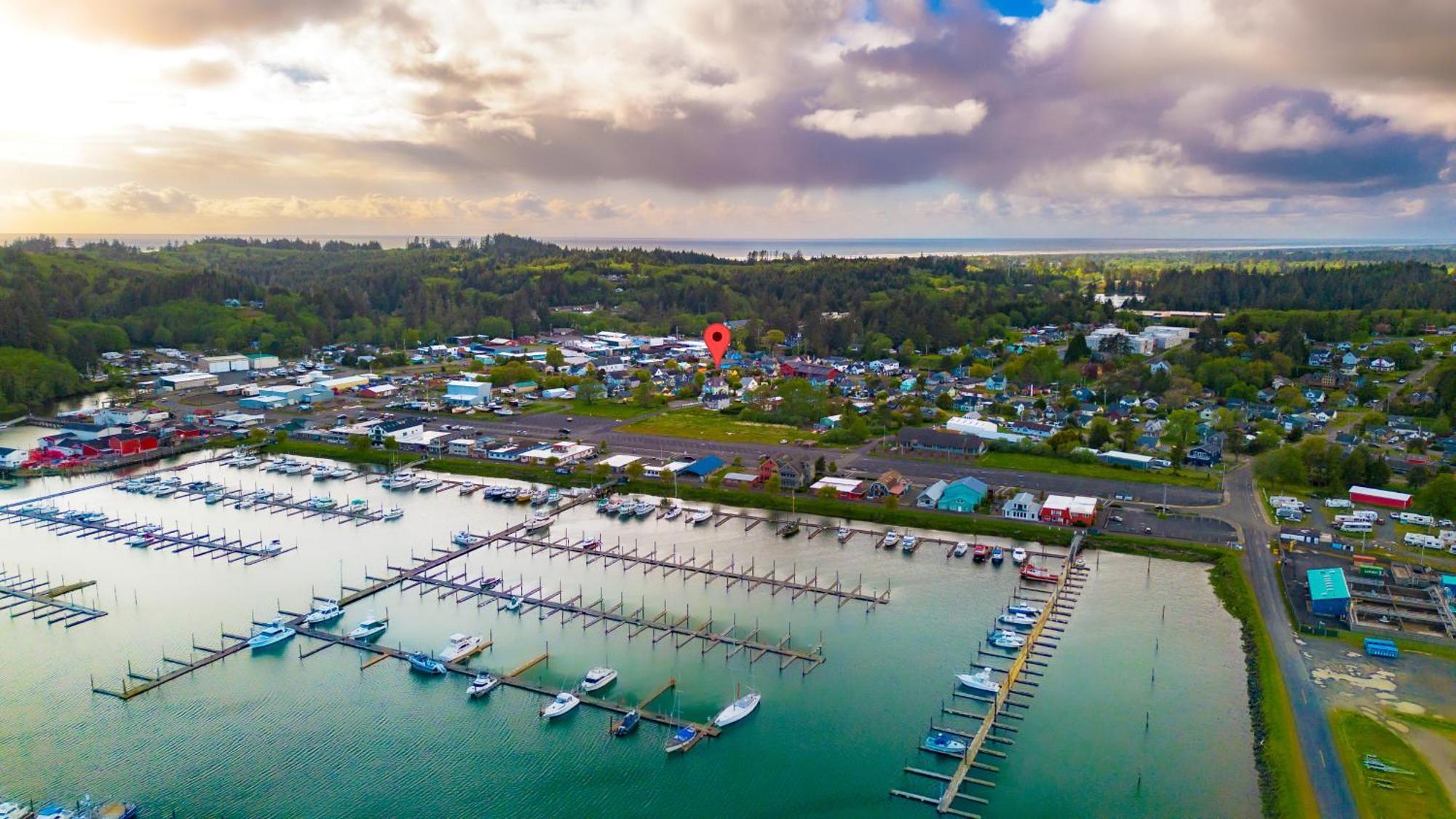 The Pearl Inn Bed And Breakfast Ilwaco ภายนอก รูปภาพ