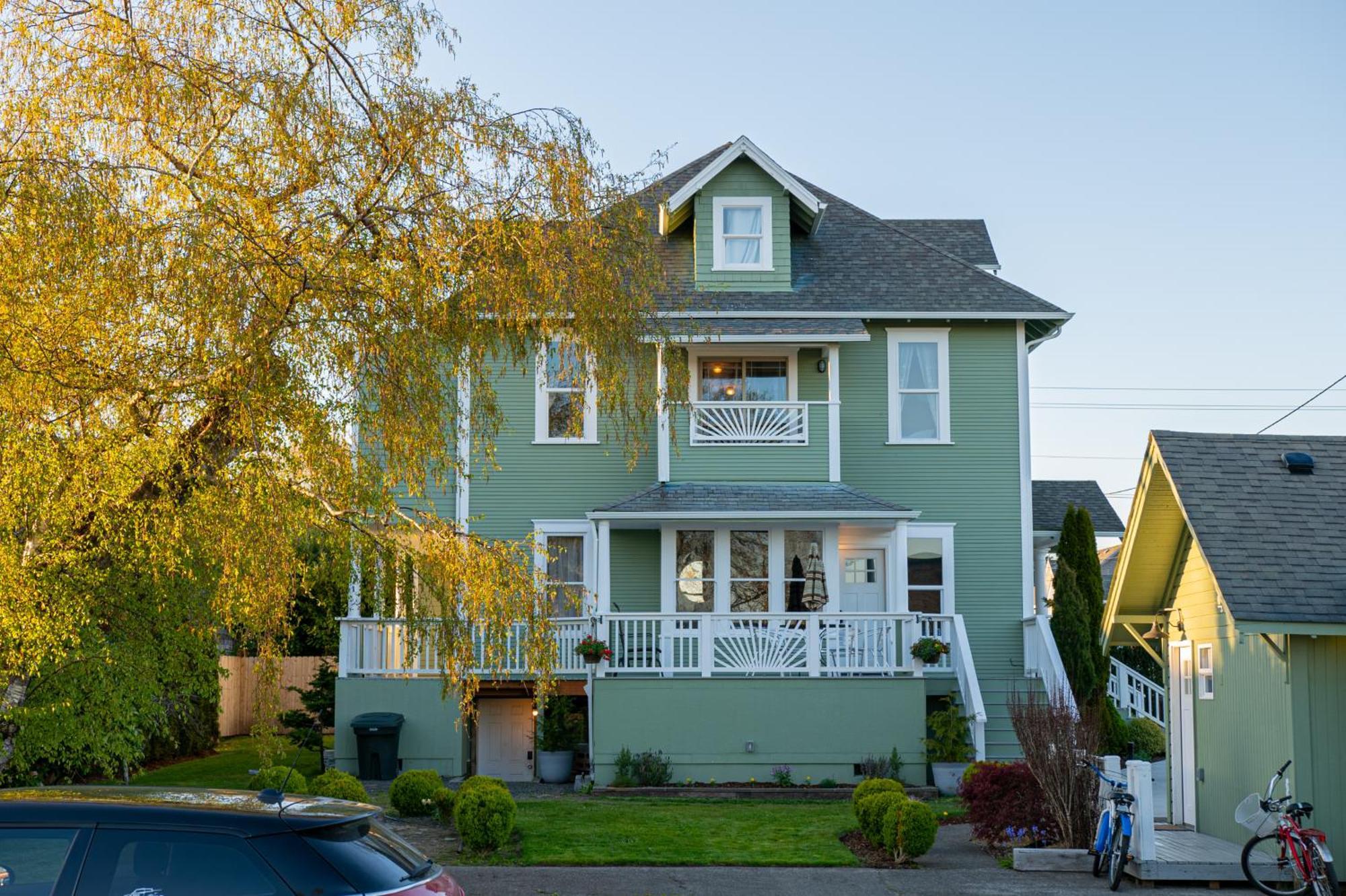 The Pearl Inn Bed And Breakfast Ilwaco ภายนอก รูปภาพ